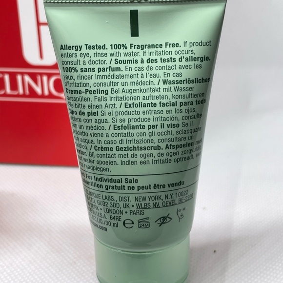 Clinique 4 piece set black mascara bare pop lipstick moisturizer & scrub cream - Picture 3 of 16